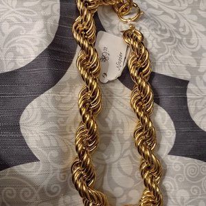 VTG NAPIER GOLD-TONE Large Rope Style Necklace.